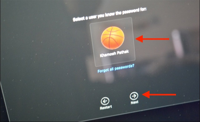 Chọn tài khoản reset lại mật khẩu của macbook khi quên